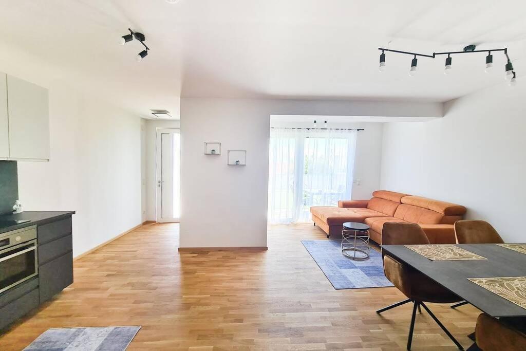 Family Suite Mörbisch am See Extérieur photo